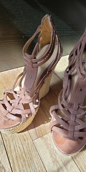 Wicker Sandal Wedges - Picture 4 of 6